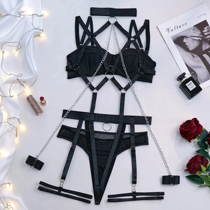 Ensemble de lingerie sexy avec harnais, chaînes et menottes - noir ou rouge