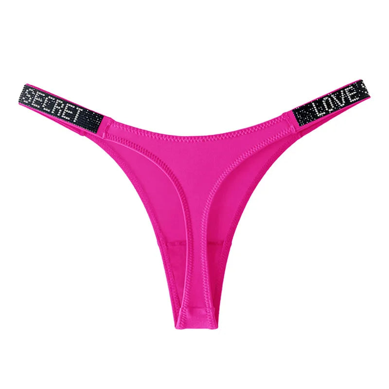 Strings Sexy en Satin avec Ceinture Strass "LOVE" – 11 Couleurs Disponibles